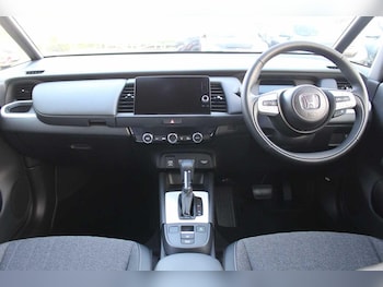 Used Honda HR-V 2017 for sale - 76926360: Photo