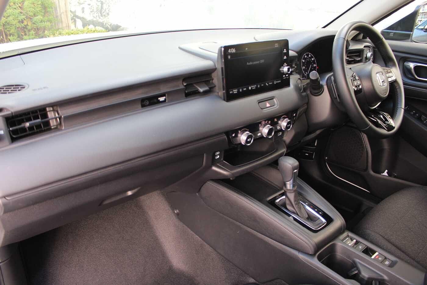 Used Honda HR-V 2024 for sale - 76360794: Photo 2