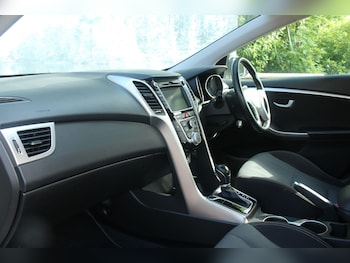 Used Hyundai i30 2016 for sale - 79018541: Photo