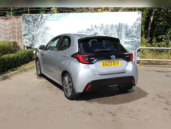 Used Toyota Yaris 2023 for sale - 75769298: Photo
