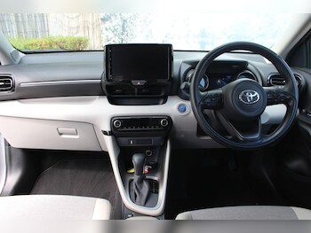 Used Toyota Yaris 2023 for sale - 75769298: Photo