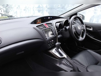 Used Honda Civic 2013 for sale - 77098077: Photo