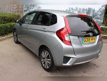 Used Honda Jazz 2016 for sale - 76214141: Photo 3