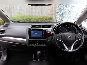 Used Honda Jazz 2016 for sale - 76214141: Photo 4
