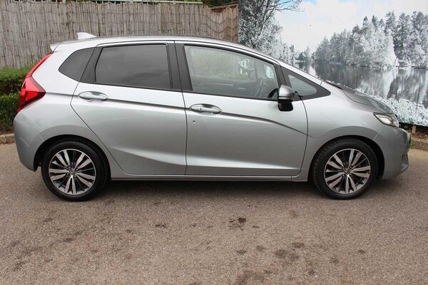 Used Honda Jazz 2016 for sale - 76214141: Photo 5