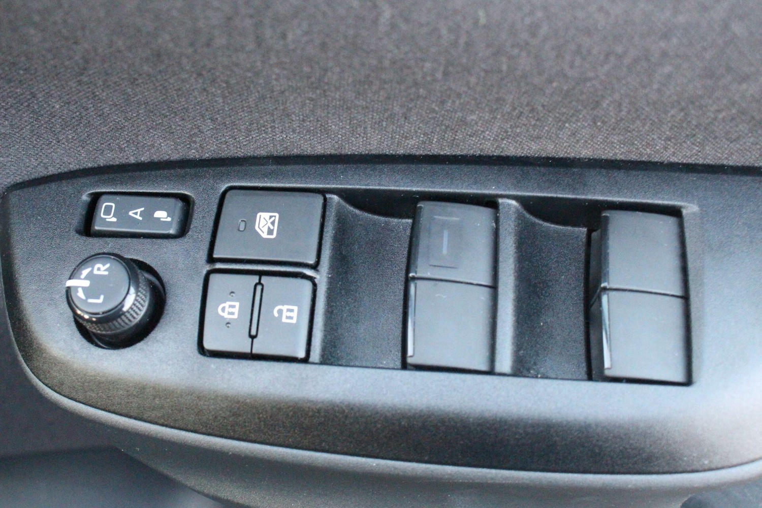 Used Toyota Yaris for sale - 76936374: Photo 23