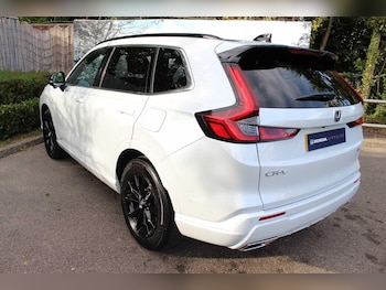 Used Honda CR-V 2025 for sale - 76987900: Photo