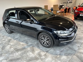 Volkswagen - Golf