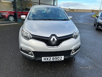 Used Renault Captur 2014 for sale - 76175795: Photo 2