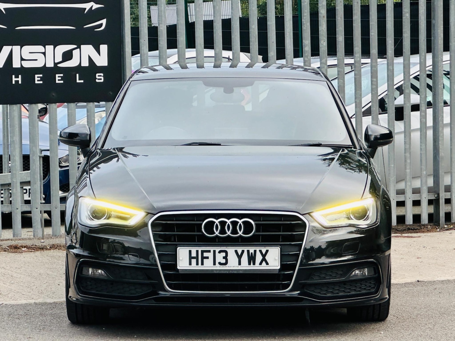 Used Audi A3 2013 for sale - 76122293: Photo 2
