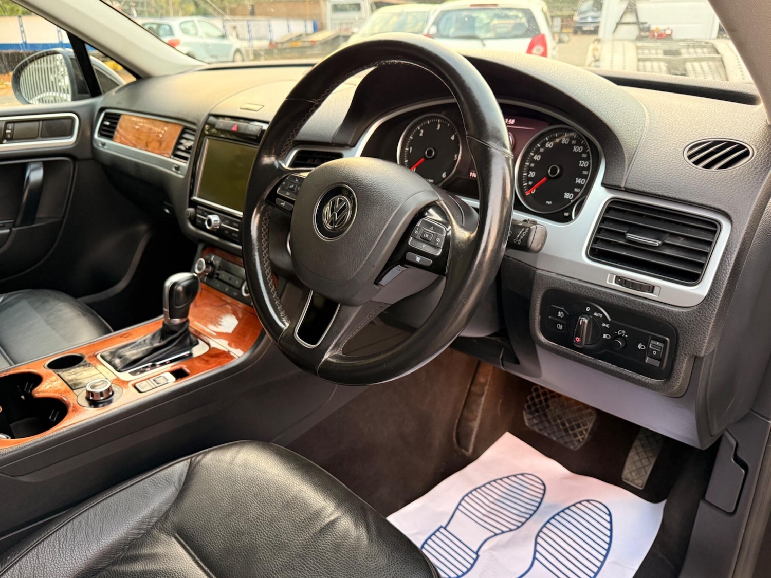 Used Volkswagen Touareg 2011 for sale - 76259619: Photo 15