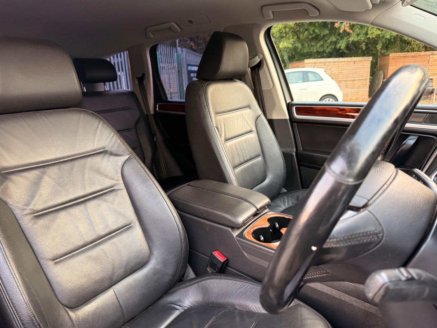 Used Volkswagen Touareg 2011 for sale - 76259619: Photo 19