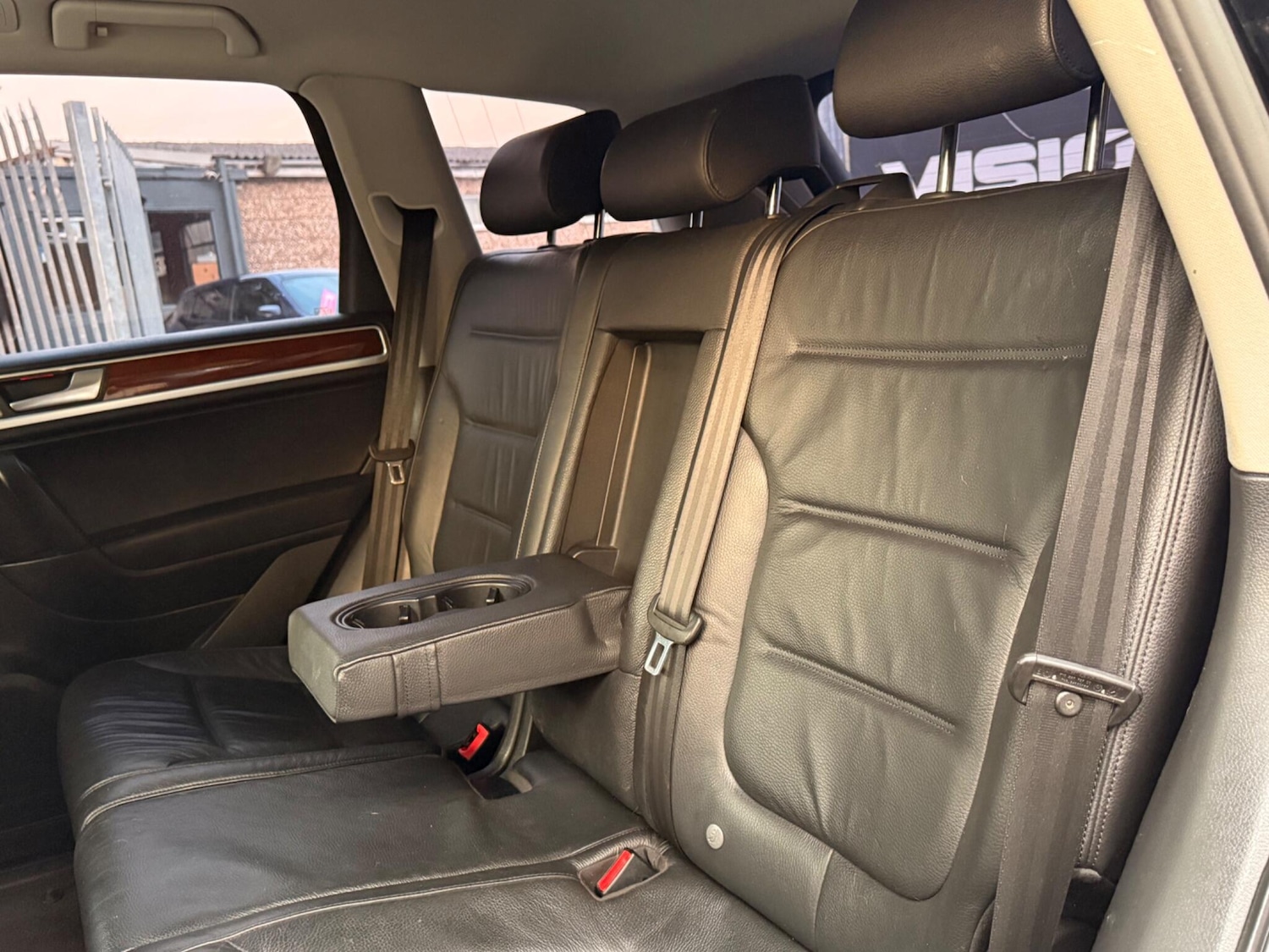 Used Volkswagen Touareg 2011 for sale - 76259619: Photo 21