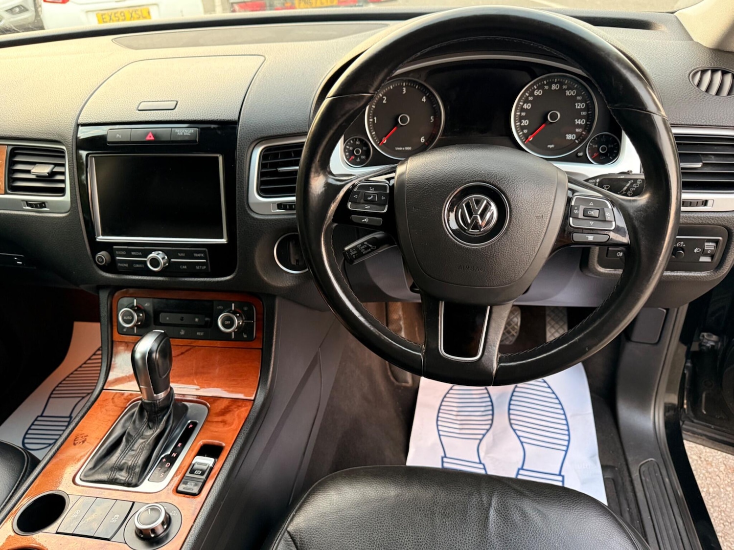 Used Volkswagen Touareg 2011 for sale - 76259619: Photo 30