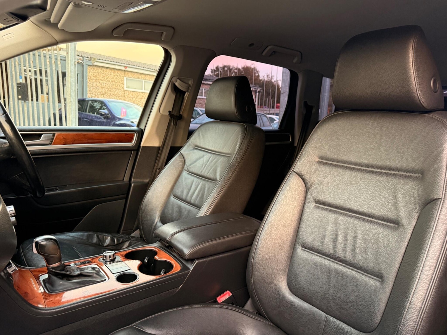 Used Volkswagen Touareg 2011 for sale - 76259619: Photo 33
