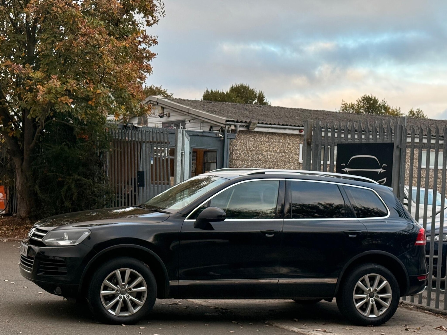 Used Volkswagen Touareg 2011 for sale - 76259619: Photo 4