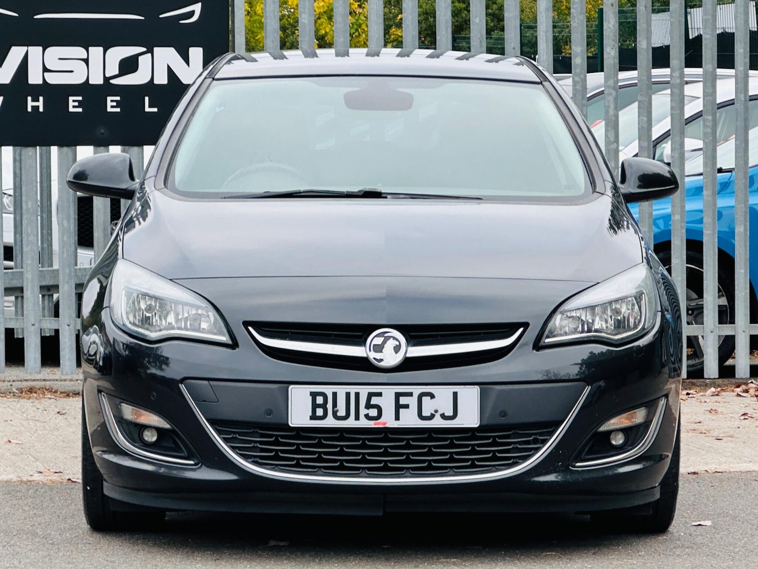 Used Vauxhall Astra 2015 for sale - 76307088: Photo 2