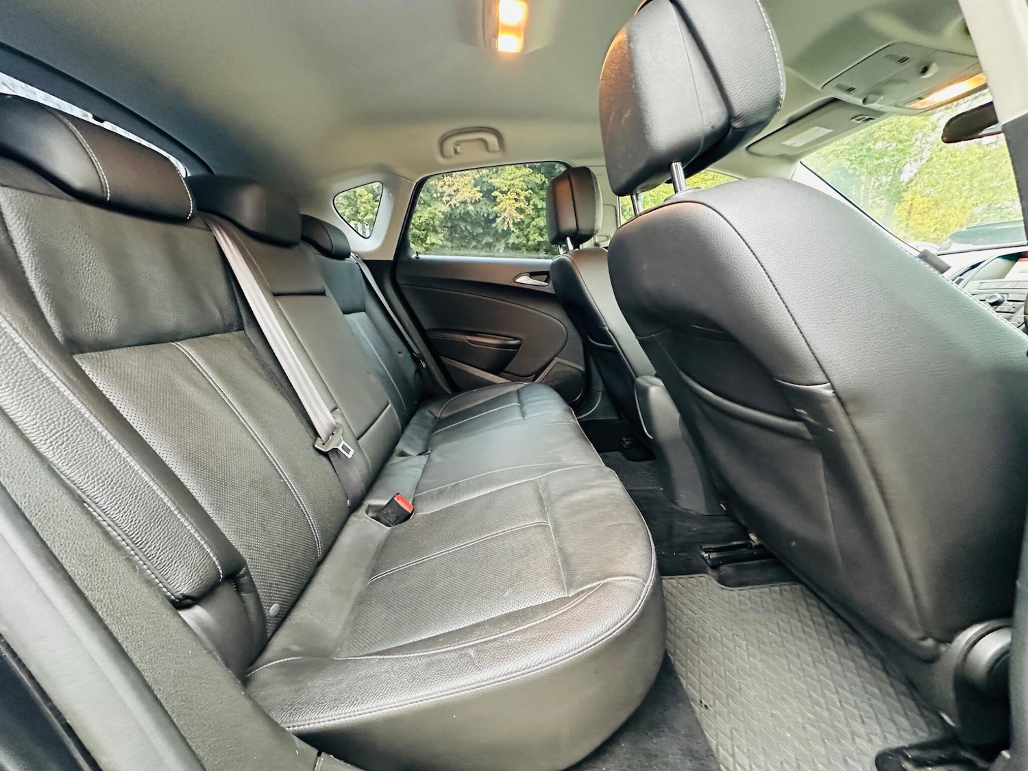 Used Vauxhall Astra 2015 for sale - 76307088: Photo 21