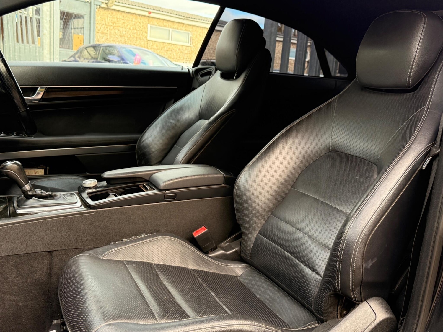 Used Mercedes-Benz E Class 2012 for sale - 76348900: Photo 28