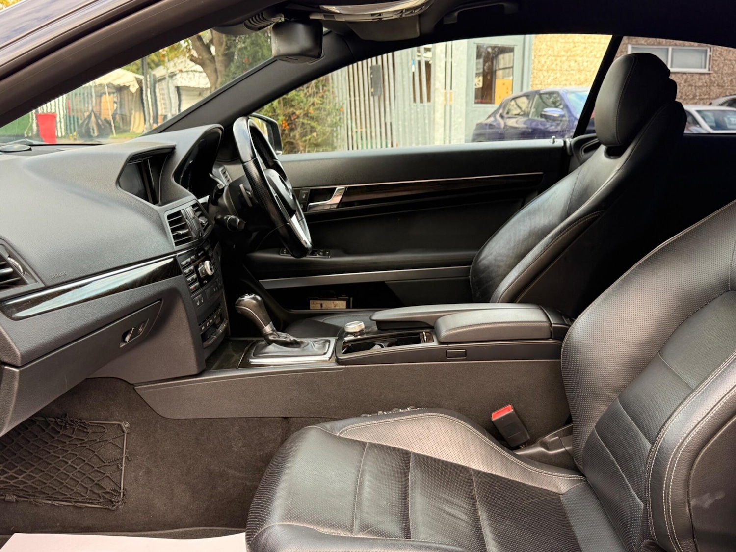 Used Mercedes-Benz E Class 2012 for sale - 76348900: Photo 29