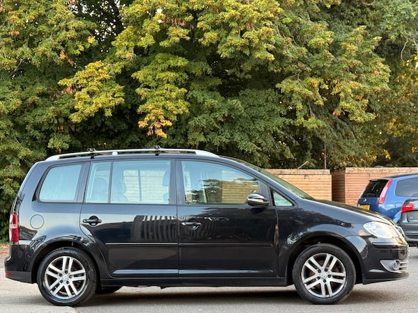 Used Volkswagen Touran 2009 for sale - 76012620: Photo 12