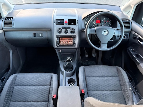 Used Volkswagen Touran 2009 for sale - 76012620: Photo 15