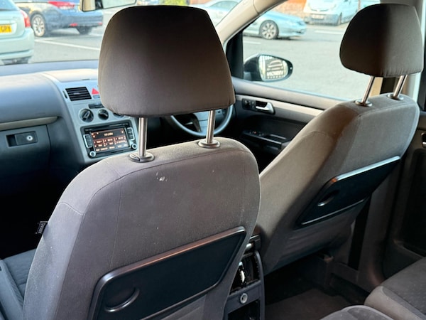 Used Volkswagen Touran 2009 for sale - 76012620: Photo 30