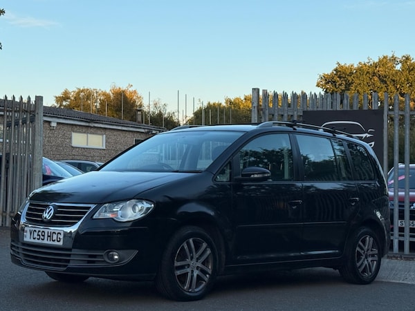 Used Volkswagen Touran 2009 for sale - 76012620: Photo 3