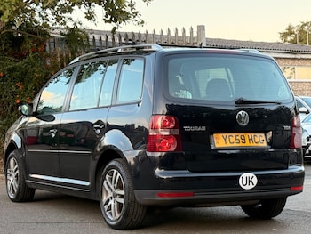 Used Volkswagen Touran 2009 for sale - 76012620: Photo 4