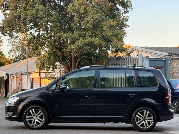 Used Volkswagen Touran 2009 for sale - 76012620: Photo 7