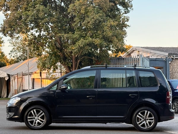 Used Volkswagen Touran 2009 for sale - 76012620: Photo 8
