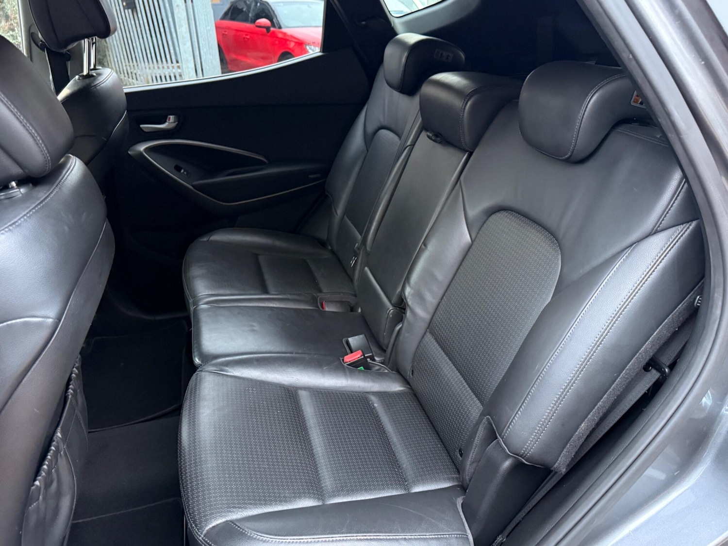 Used Hyundai Santa Fe 2014 for sale - 76398909: Photo 18