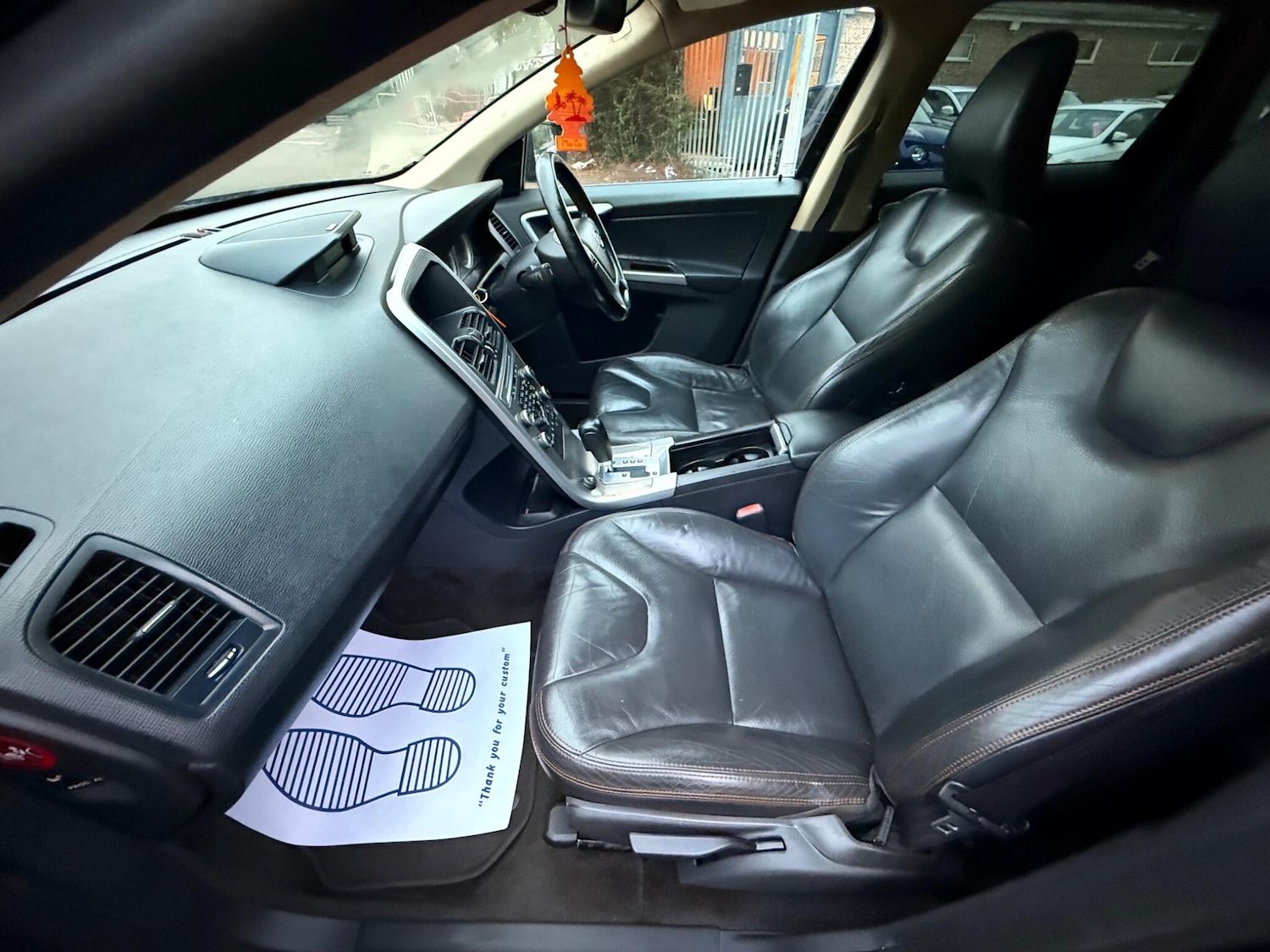 Used Volvo XC60 2010 for sale - 76657390: Photo 10