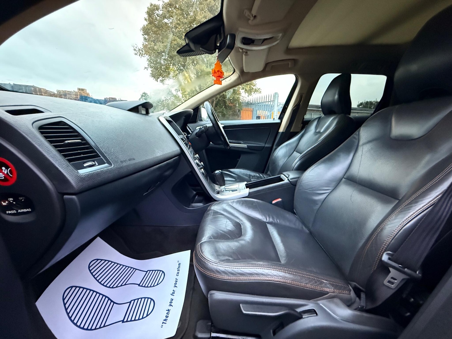 Used Volvo XC60 2010 for sale - 76657390: Photo 11