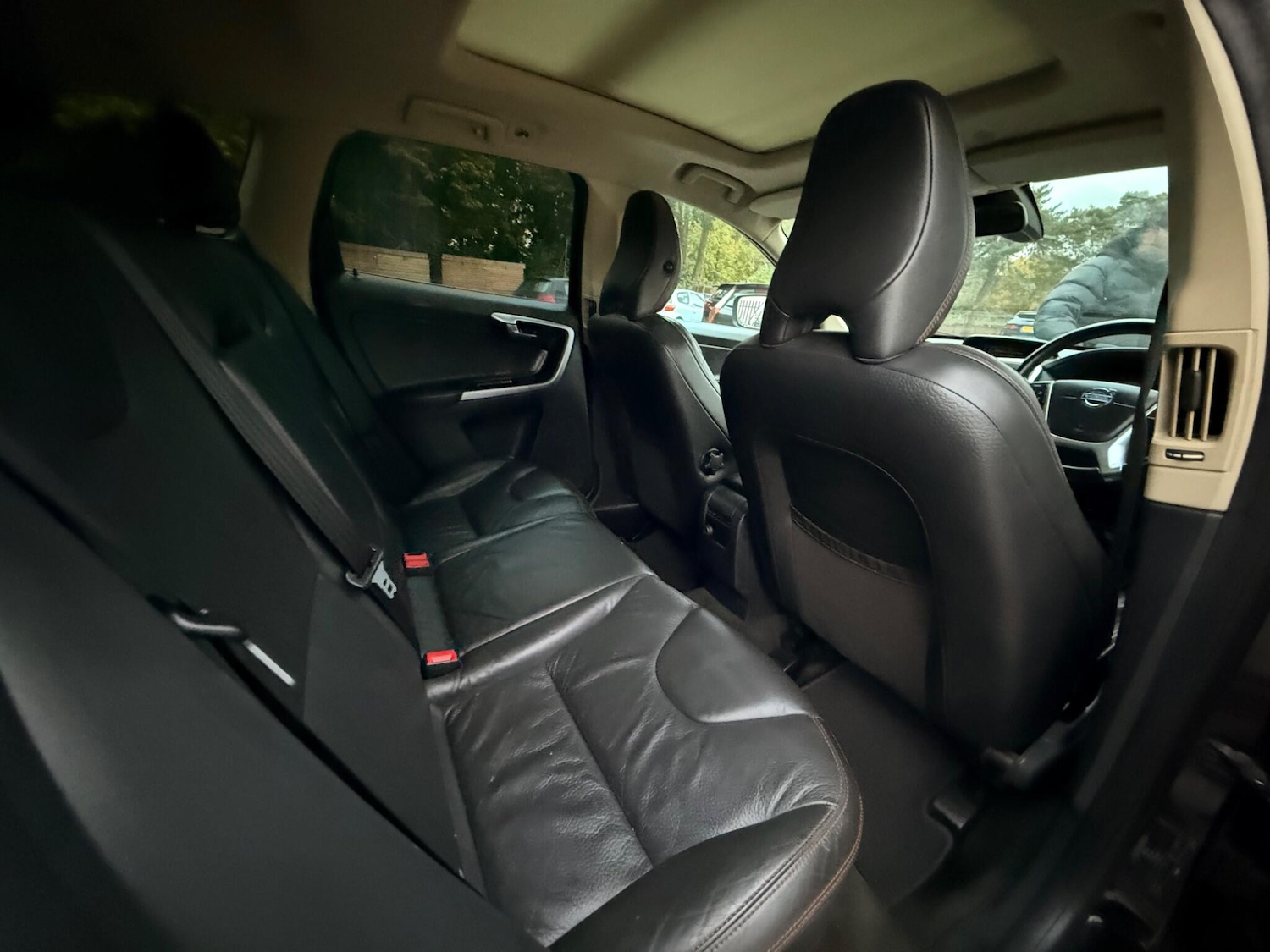 Used Volvo XC60 2010 for sale - 76657390: Photo 16