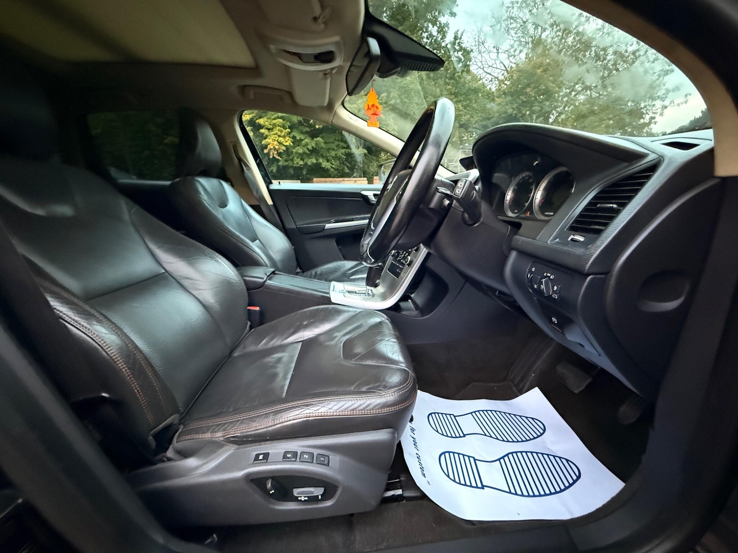 Used Volvo XC60 2010 for sale - 76657390: Photo 23