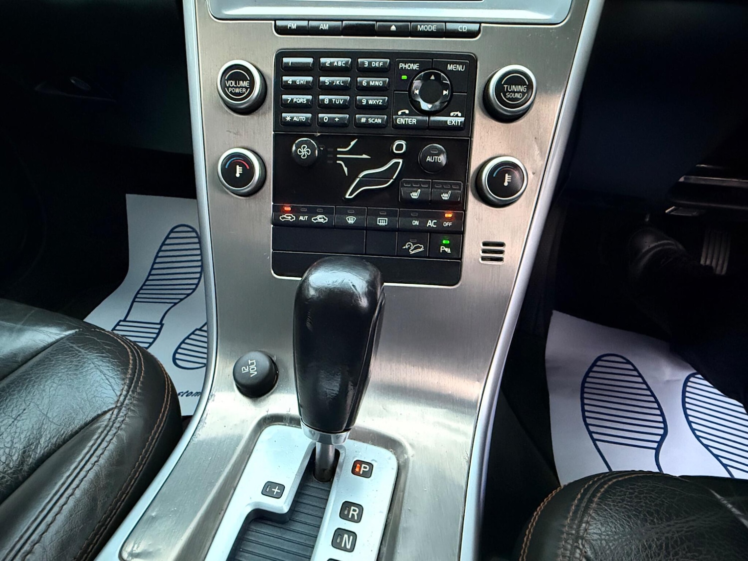 Used Volvo XC60 2010 for sale - 76657390: Photo 31