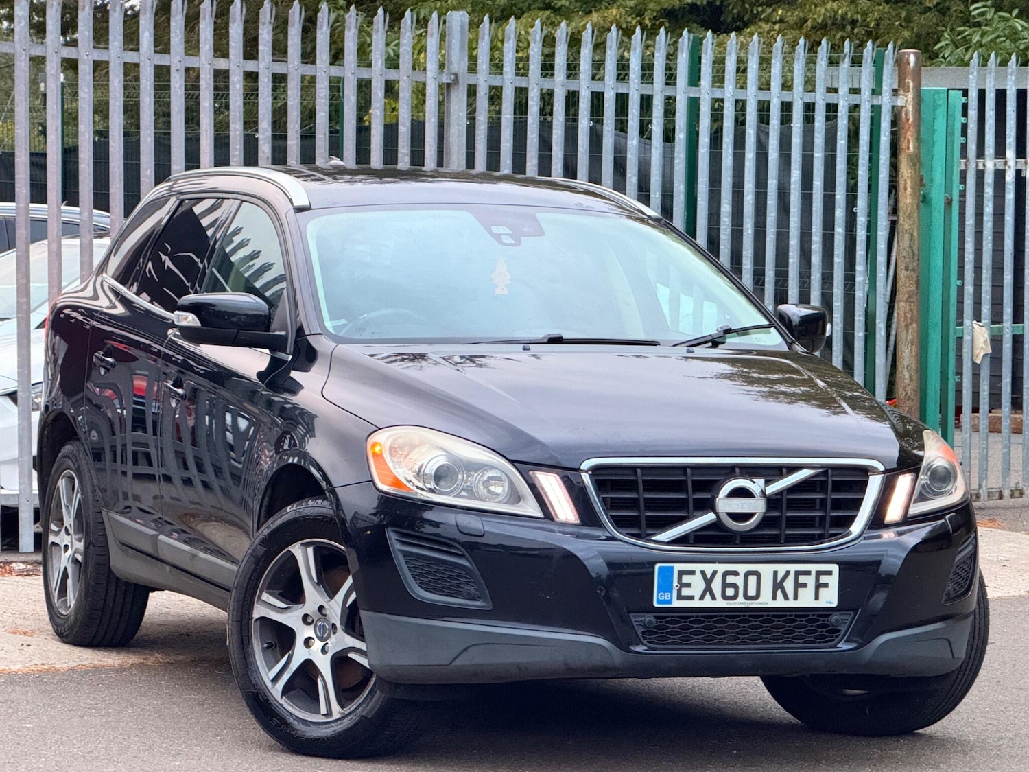 Used Volvo XC60 2010 for sale - 76657390: Photo 41