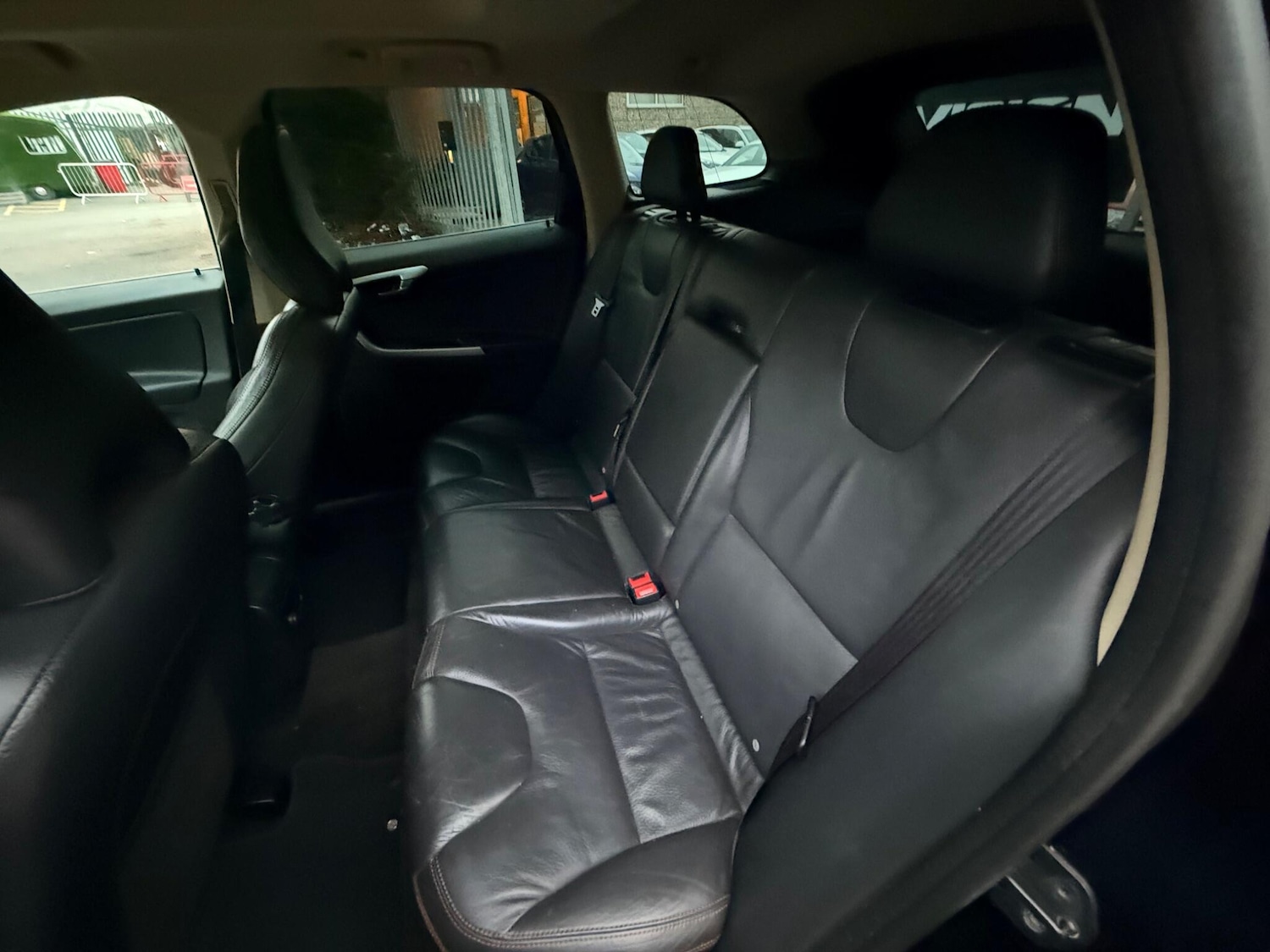 Used Volvo XC60 2010 for sale - 76657390: Photo 7