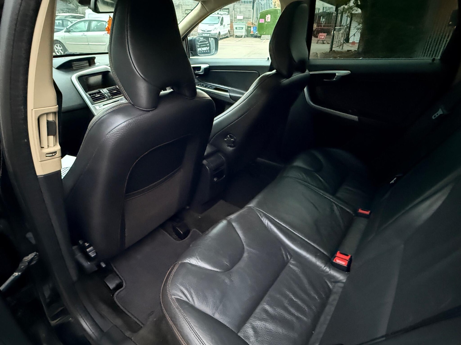 Used Volvo XC60 2010 for sale - 76657390: Photo 8