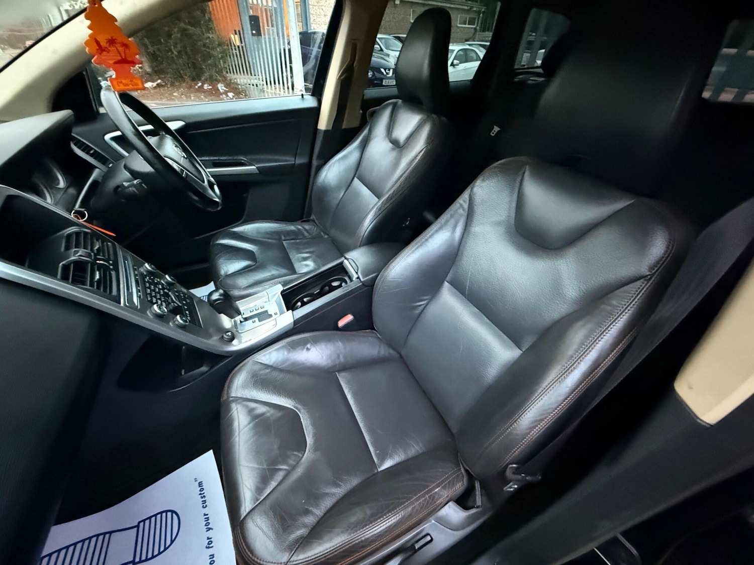 Used Volvo XC60 2010 for sale - 76657390: Photo 9