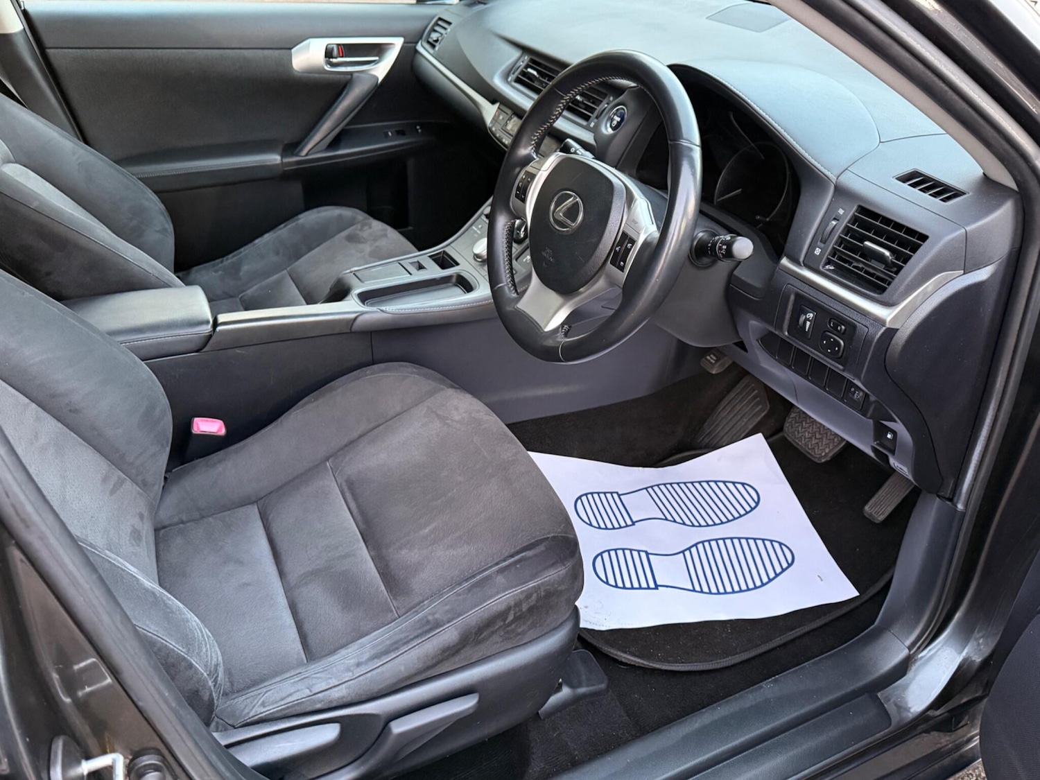 Used Lexus CT 2011 for sale - 76701179: Photo 17