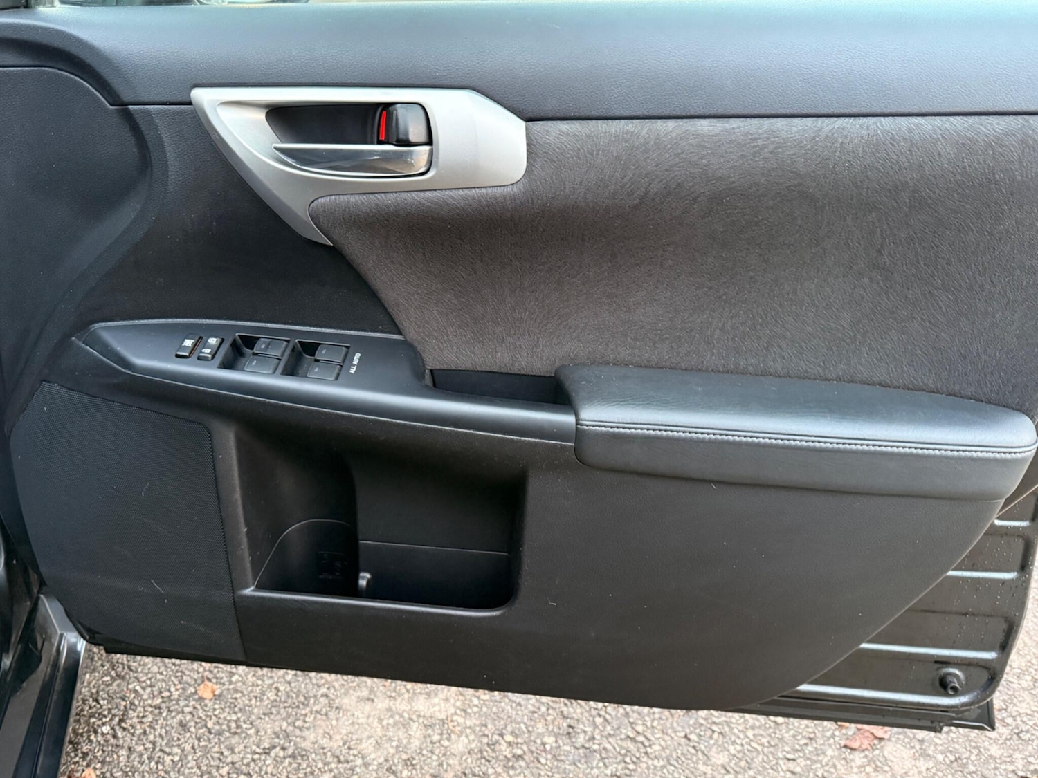 Used Lexus CT 2011 for sale - 76701179: Photo 26