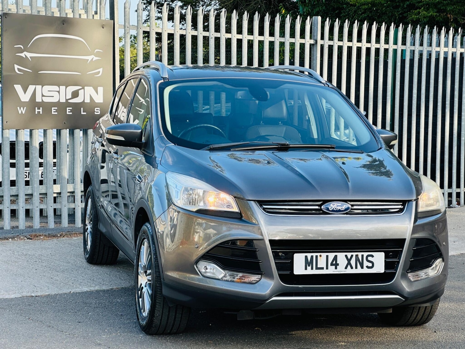 Used Ford Kuga 2014 for sale - 76441002: Photo 1