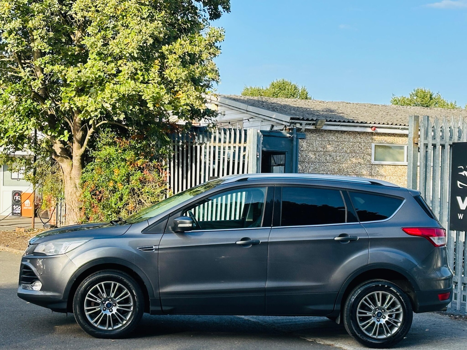 Used Ford Kuga 2014 for sale - 76441002: Photo 6