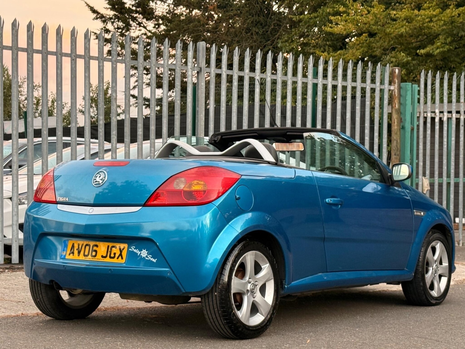 Used Vauxhall Tigra 2006 for sale - 76667185: Photo 15