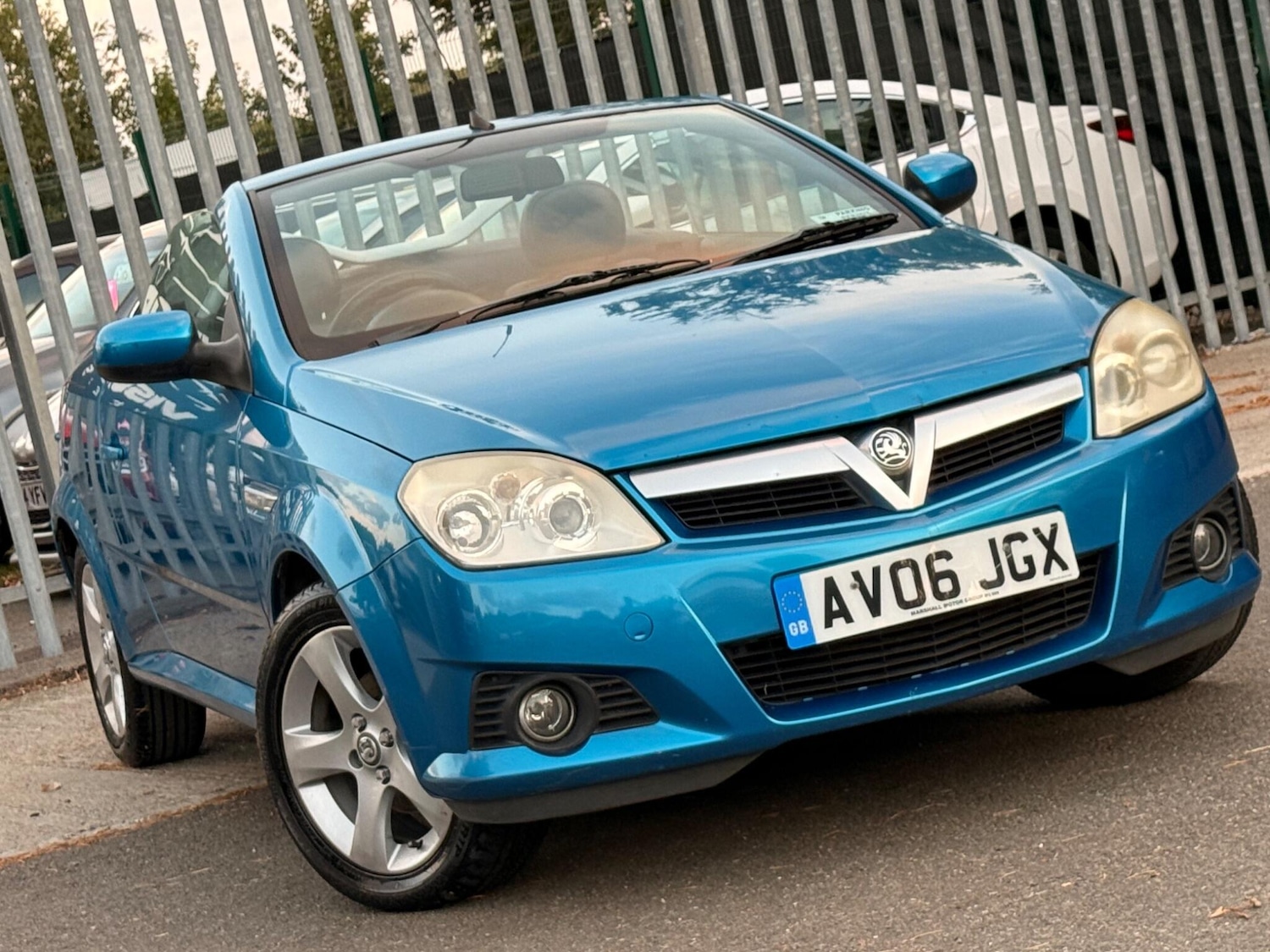 Used Vauxhall Tigra 2006 for sale - 76667185: Photo 7
