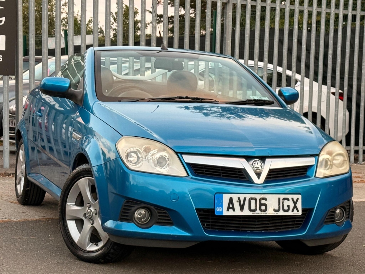 Used Vauxhall Tigra 2006 for sale - 76667185: Photo 8