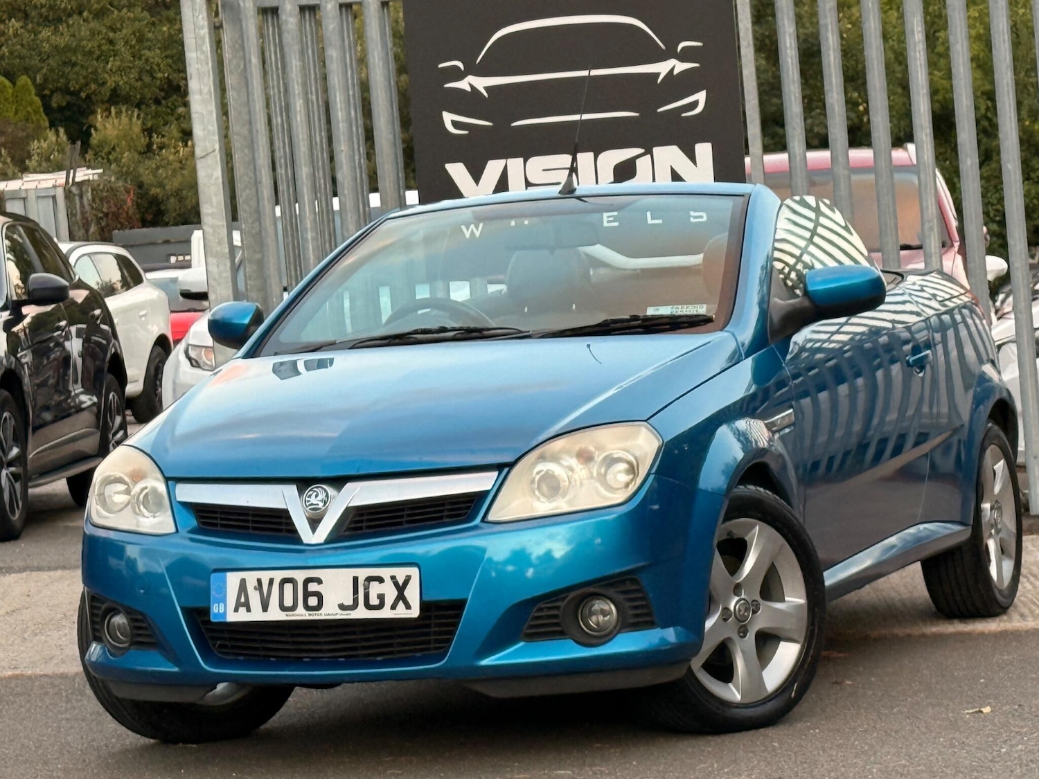 Used Vauxhall Tigra 2006 for sale - 76667185: Photo 9