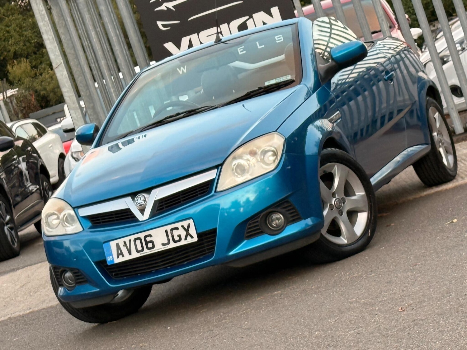 Used Vauxhall Tigra 2006 for sale - 76592668: Photo 11